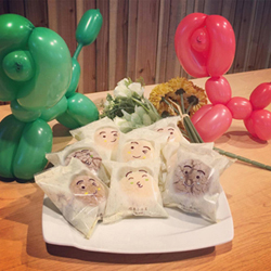 贵宾狗气球小泡芙 巧克力跟原味超好吃 李亭香饼店